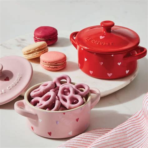 L Amour Mini Round Cocotte W Hearts 8oz Creative Kitchen Fargo