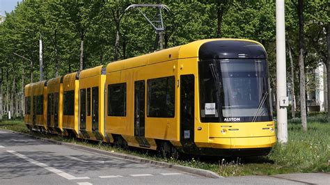 Neue Straßenbahn der DVB auf Frühlings Testfahrt Radio Dresden