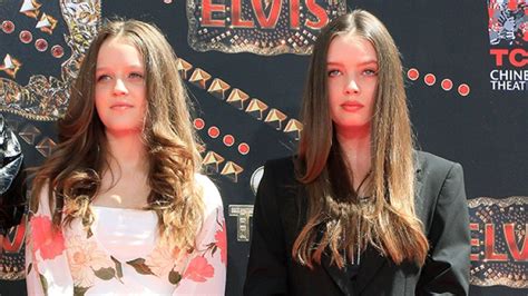 Lisa Marie Presley’s Twin Daughters Seen In 1st Photos Since Her Death ...