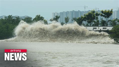 China Braces Itself As Typhoon Muifa Makes Landfall Youtube