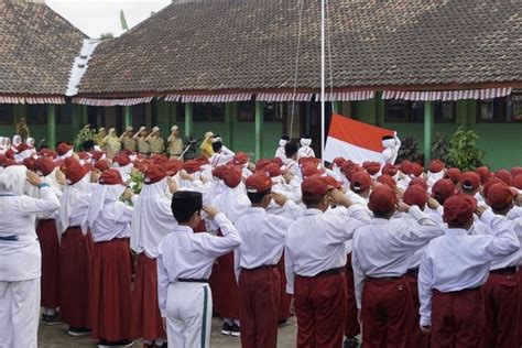 TOP 15 UNGGULAN Inilah 15 SD Terbaik Di Kabupaten Maluku Tengah