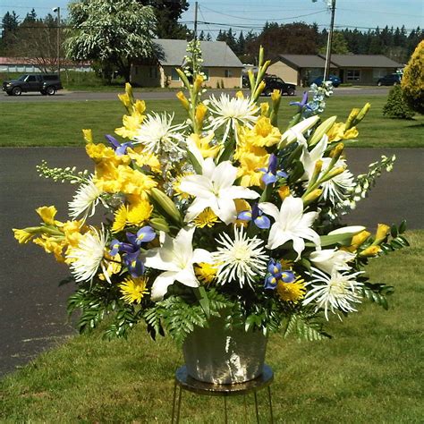 Memorial Service Flowers - Floral Sunshine