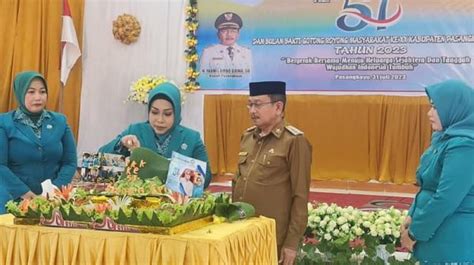 Hadiri Puncak Peringatan HKG PKK Ke 51 Bupati Pasangkayu PKK Mitra