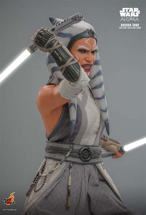 Star Wars Ahsoka Hot Toys Figure Rosario Dawson In Action