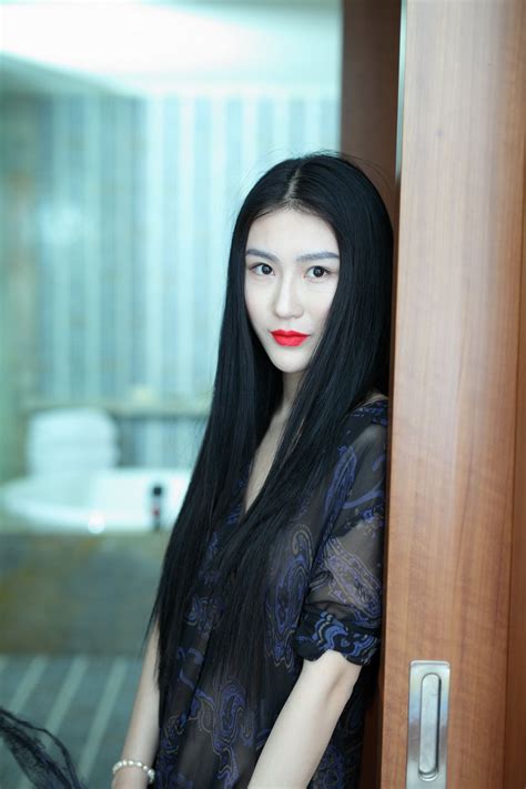 Nude Photo Set Of Chinese Model Lin Ruobai 221 374