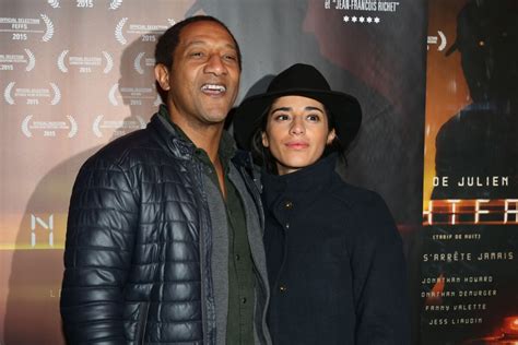 Photo Edouard Montoute et sa femme Loubna Avant première du film