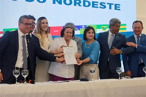 F Tima Bezerra Toma Posse Como Presidente Do Cons Rcio Nordeste