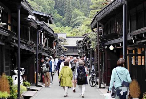 inbound tourism  japan  shifting  consumption  experiences