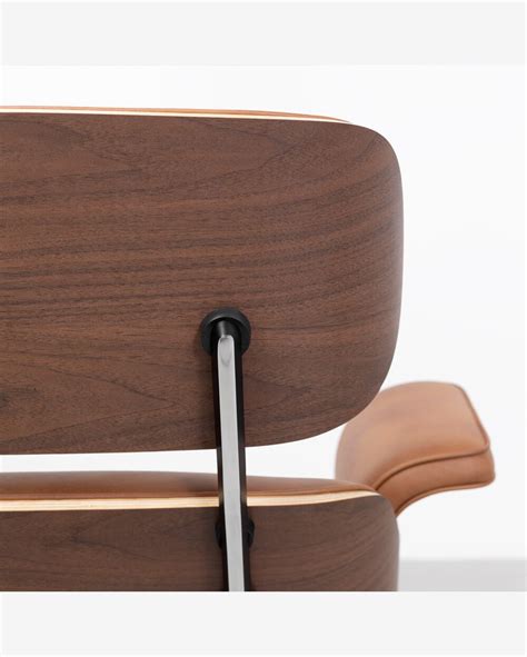 Riachuelo Poltrona Charles Eames Puff Caramelo