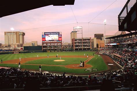 The Chihuahuas And El Paso Survive The Pandemic Together Madfriars