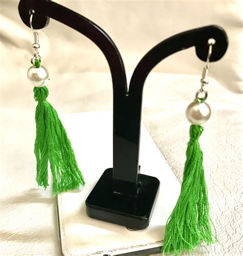 Earrings – Bright green with pearl – The Crochet Bella