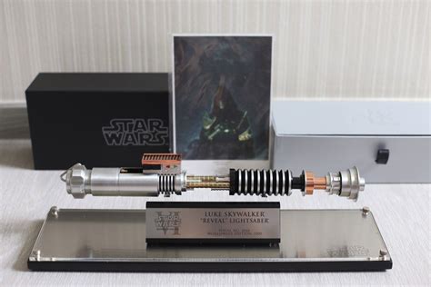 Luke Skywalker Efx Reveal Lightsaber Rotj Limited Edition