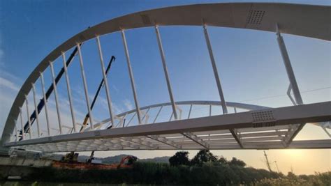 Ponte Ciclopedonale Sul Fiume Ete Vivo Tutto Pronto Per L