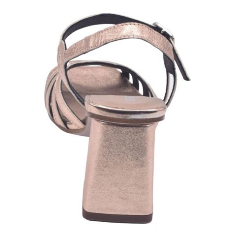Sandalias Piel Metalizada Nude V Plumers Zapatitos