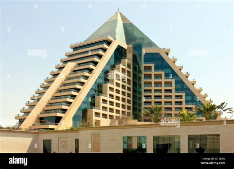 Piramide Dubai