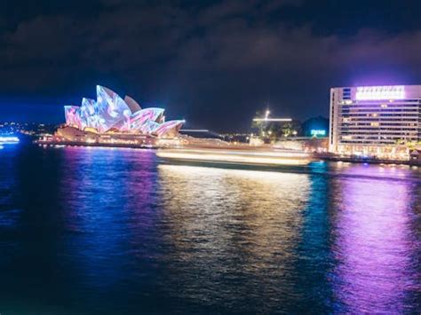 The Rocks Sydney - Plan a Holiday - Hotels, Markets & Waterfront ...