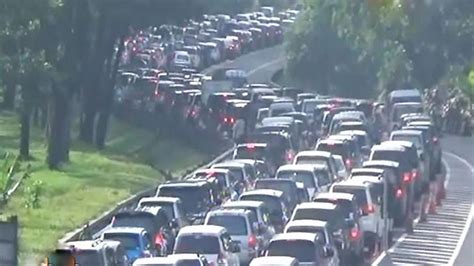 Jalur Puncak Macet Hingga 8 Km Hari Kedua Lebaran Islami Liputan6