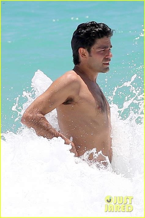 Shirtless Adrian Grenier Hits Miami Beach Before Entourage Press Tour