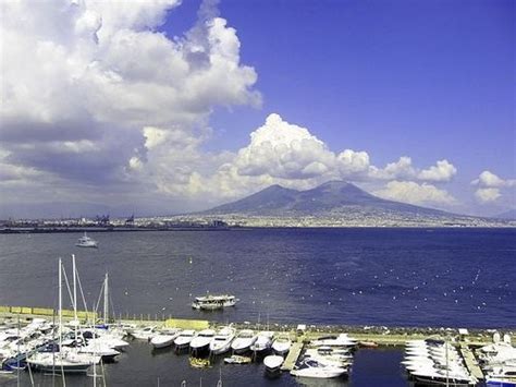 Phoebettmh Travel: (Italy) – Mount Vesuvius