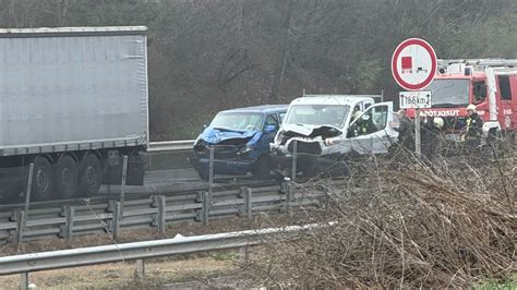 FEOL Súlyos baleset történt az M7 es autópályán fotókkal videóval