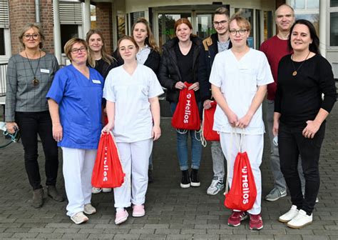 Pflegefachkraft Azubis Starten In Helios Klinik H Nfeld