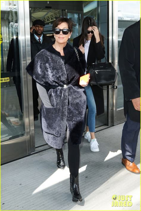 Full Sized Photo Of Kendall Jenner Mom Kris Arrive In Nyc Kendall