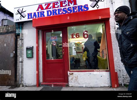 Hairdresser in the street hi-res stock photography and images - Alamy