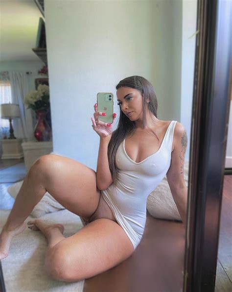 Would You Fuck Me On The First Date R Nude Selfie