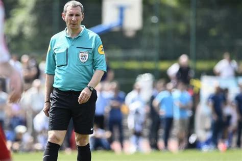 Pascal Garibian Le Patron Des Arbitres Fran Ais La Goal Line