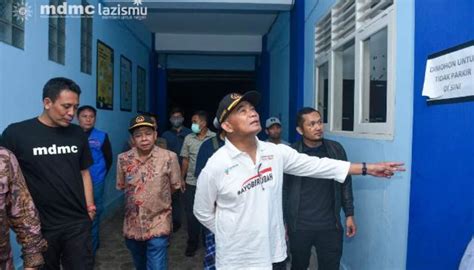 Kunjungi Lokasi Bencana Menko Muhadjir Apresiasi Relawan Muhammadiyah