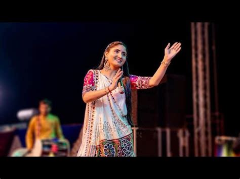 Geeta Rabari Famous Garba Song Bharuch Youtube