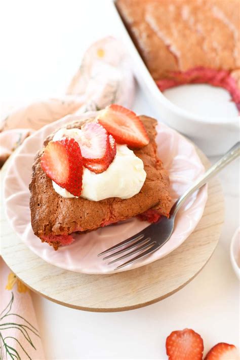 Strawberry Angel Food Cake Only 2 Ingredients Sizzling Eats