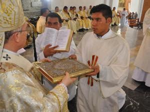 Arquidiócesis suma dos nuevos sacerdotes para su servicio El Diario