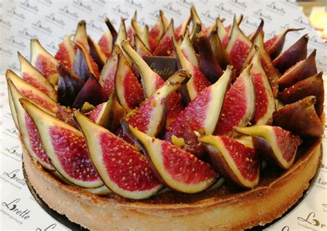 Tarte aux figues fraîches et pistache boulangerie Lorette Paris