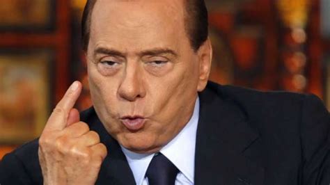 Una prostituta dice en televisión que Berlusconi tuvo sexo con 7 chicas