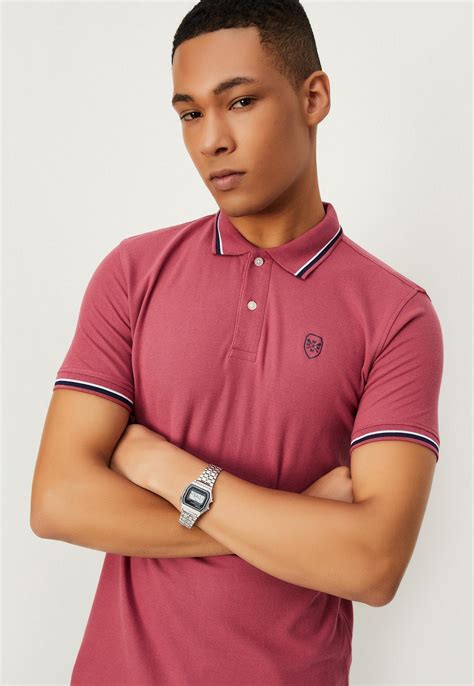 Buy Men Slim Fit Polo T Shirt With Striped Trim Online At Just Rs 4990 1000012749131 Max