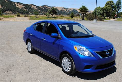 Nissan Versa Sv Photo Gallery #12/12