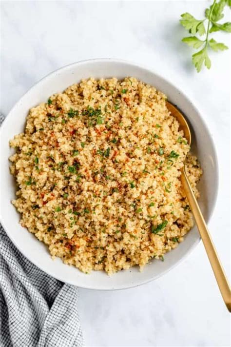 Garlic Butter Quinoa Only 5 Ingredients Quinoa Recipes Simply Quinoa