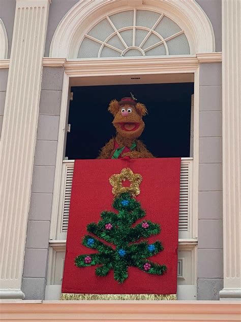 Great Moments in History–The Muppets Return to Magic Kingdom (Sort Of