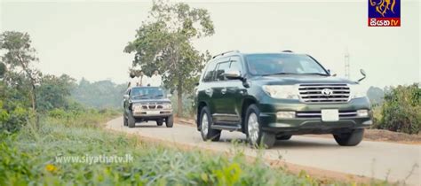 Imcdb Org Toyota Land Cruiser J In Encounter