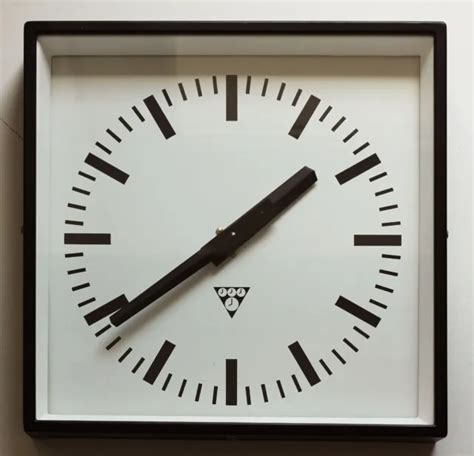 Pragotron C Metall Industrie Wanduhr Aus Er Er Jahren Schwarz