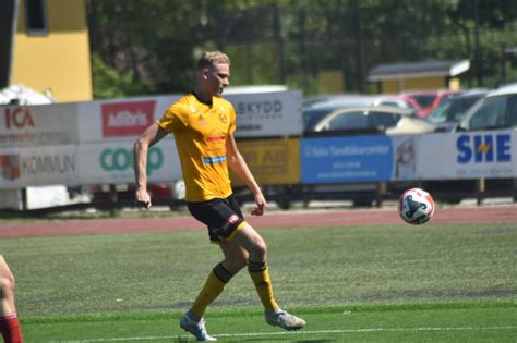 Förlust för Heby AIF i seriepremiären sex gula och tre röda delades ut Sala Heby Fotboll