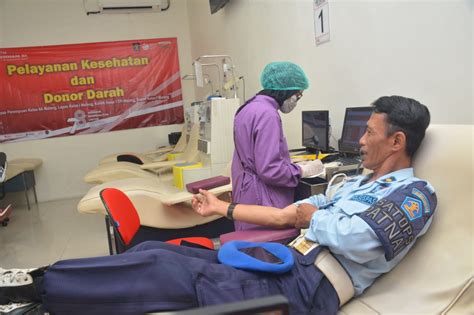 Donor Darah Petugas Lapas Kelas I Malang Dalam Rangka HDKD HUT RI Ke