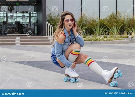 Lovely Brunette Female Model Rollerskates At The Beach Stock Image Image Of Boardwalk Retro