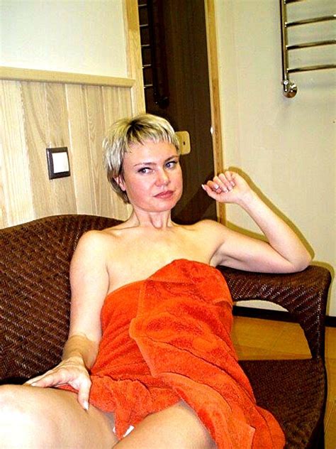 Whore Posing E Porn Pic