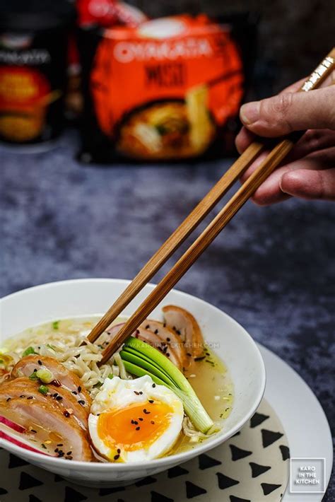 Ramen Z Kurczaka Po Japo Sku Z Jajkiem I W Dzonym Kurczakiem Historia