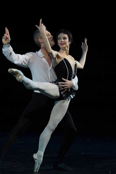 9 Hot Sexy New Olga Smirnova Bikini Pics