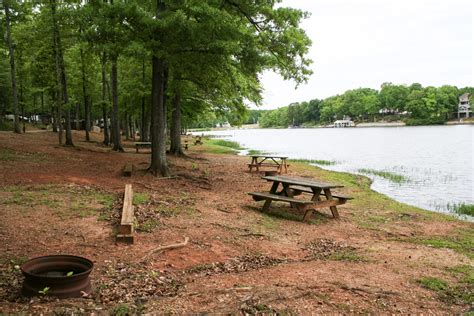 Campsites & Cabins | lakegastonamericamps.com