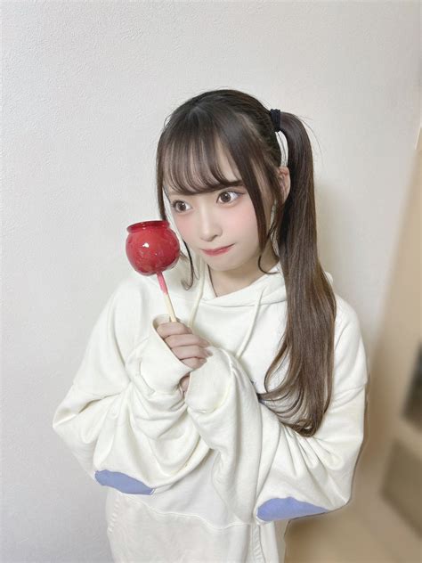 日向端ひな（ひなはた ひな） On Twitter おやすみっ🫠💤 りんご飴🍎最近ハマってる♡♡ 今まで食べたことなかったんだけど、、 お