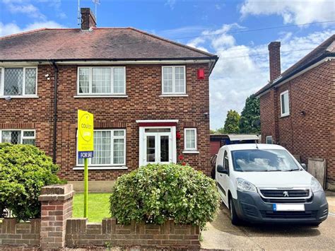 Southend On Sea Ss2 3 Bed Semi Detached House For Sale £350 000